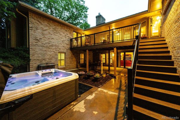Exterior, Hot Tub