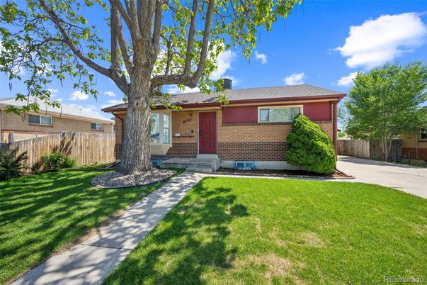 Exterior, Facade, Brick Facade, Ranch