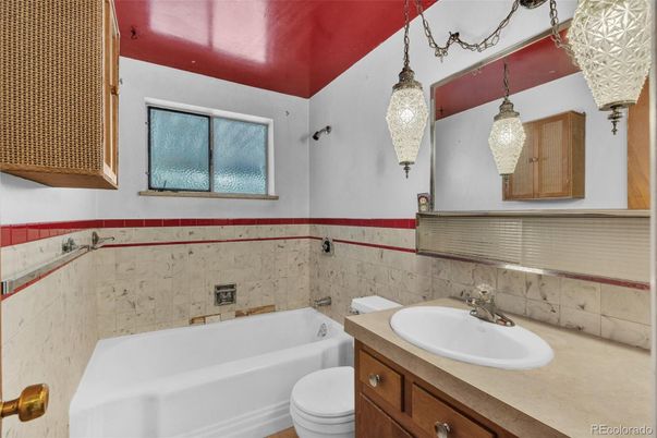 Bathroom, Interior, Pendant Lights