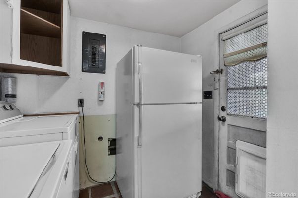 Interior, Washer
