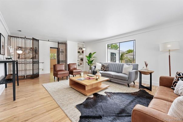 Interior, Living room, Pendant Lights, Wood Texture Flooring