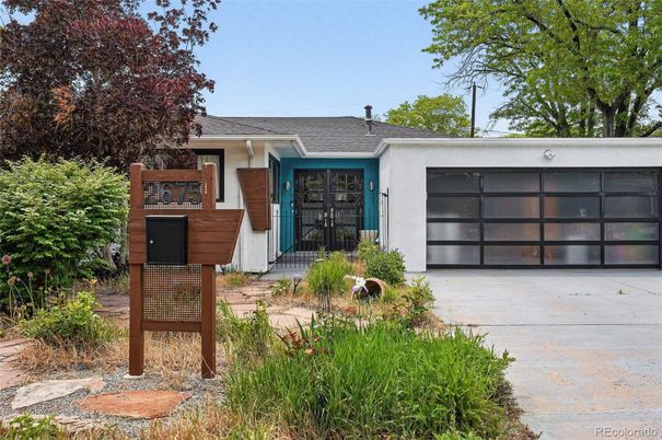 Attached, Exterior, Facade, Modern