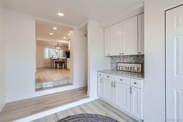 Dining room, Interior, Kitchen, Pendant Lights, Recessed Lighting, Wood Texture Flooring