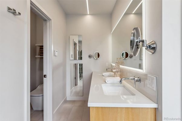 Bathroom, Dual Sink Vanities, Interior