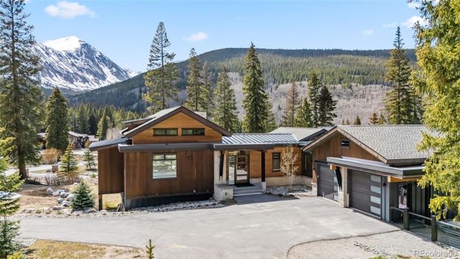 Attached, Exterior, Facade, Log Home