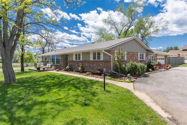Attached, Exterior, Facade, Brick Facade, Ranch