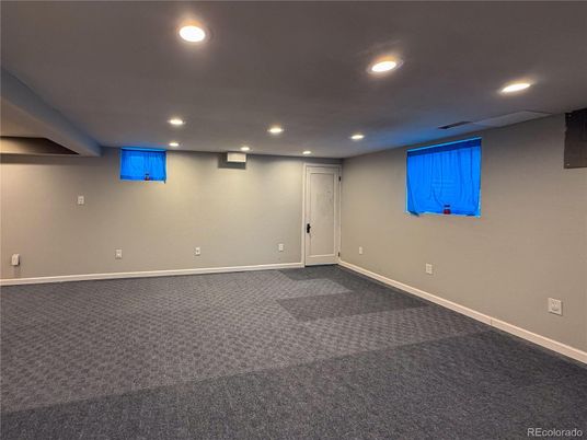 Empty room, Interior, Recessed Lighting