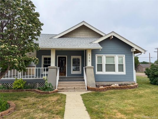 Exterior, Facade, American Craftsman