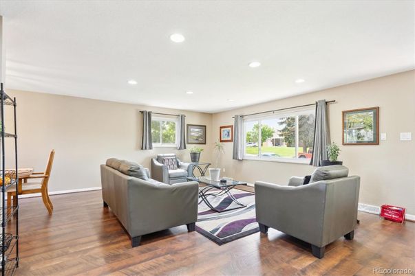 Interior, Living room, Recessed Lighting, Wood Texture Flooring