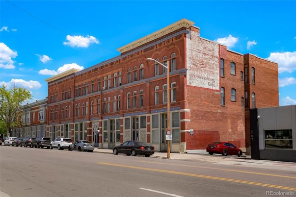 Exterior, Facade, Chicago School