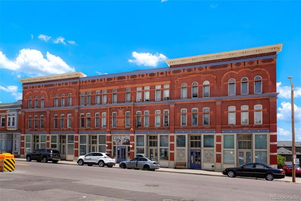 Exterior, Facade, Chicago School