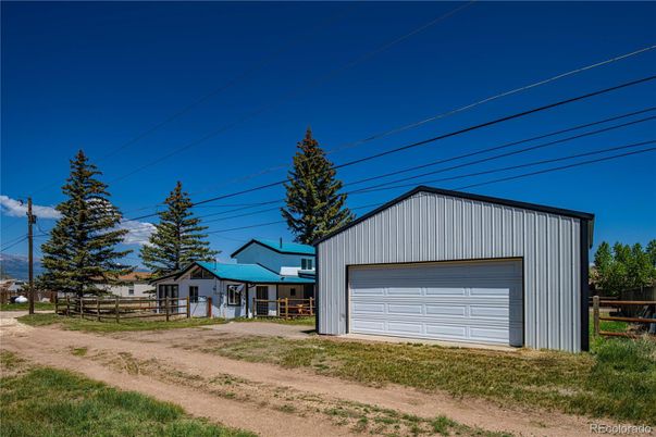 Backyard, Detached Garage, Exterior