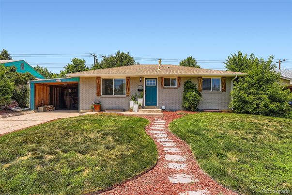 Backyard, Exterior, Facade, Ranch