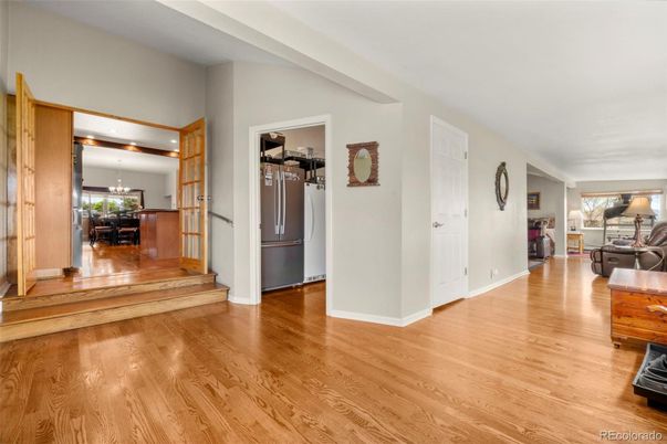 Dining room, Interior, Kitchen, Recessed Lighting, Wood Texture Flooring