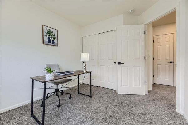 Home Office, Interior