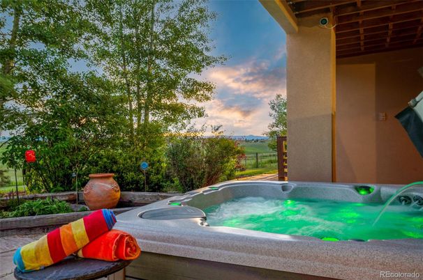 Exterior, Hot Tub