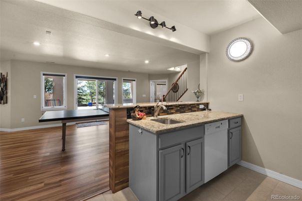 Interior, Recessed Lighting, Wood Texture Flooring