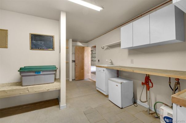 Interior, Washer