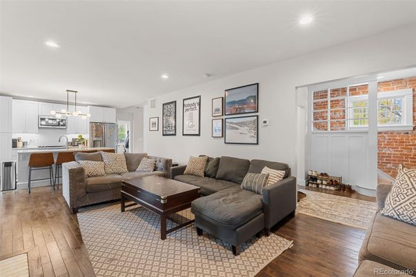 Interior, Kitchen, Living room, Pendant Lights, Recessed Lighting, Wood Texture Flooring
