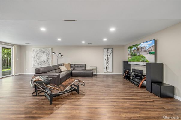 Interior, Living room, Recessed Lighting, Wood Texture Flooring