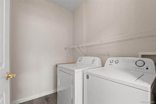 Interior, Washer, Wood Texture Flooring