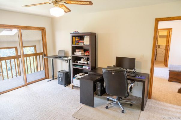 Home Office, Interior
