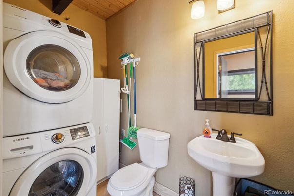 Bathroom, Interior, Utility Closets, Washer