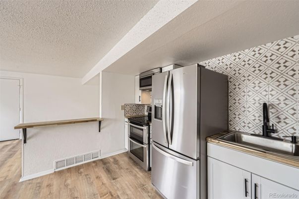 Interior, Kitchen, Stainless Steel Appliances, Wood Texture Flooring