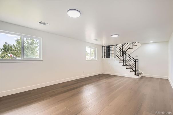 Empty room, Interior, Recessed Lighting, Wood Texture Flooring