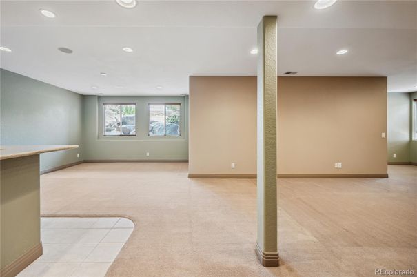 Empty room, Interior, Recessed Lighting