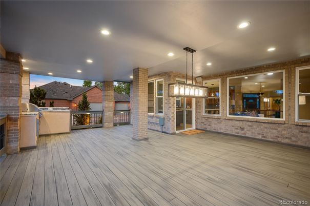 Exterior, Fireplace, Pendant Lights, Recessed Lighting