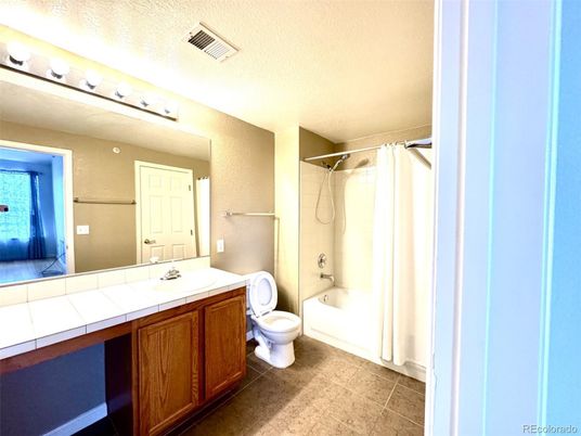 Bathroom, Interior, Tile Countertops