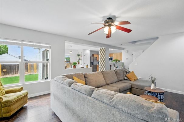 Interior, Kitchen, Living room, Pendant Lights, Wood Texture Flooring