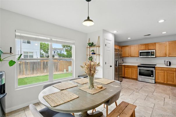 Dining room, Interior, Kitchen, Pendant Lights, Recessed Lighting, Stainless Steel Appliances
