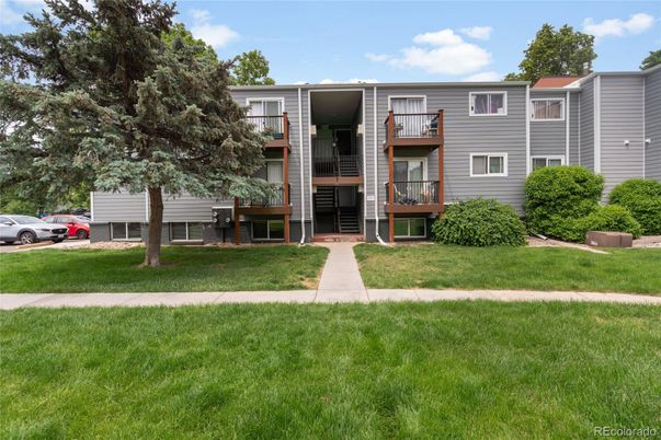 Backyard, Exterior, Facade, Rowhouse