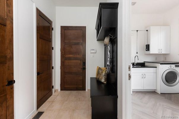 Interior, Washer, Wood Texture Flooring