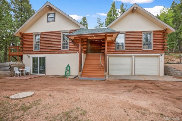 Attached, Exterior, Facade, Log Home