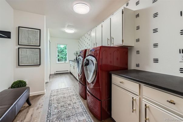 Interior, Washer, Wood Texture Flooring