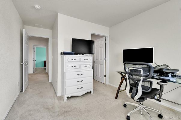 Home Office, Interior