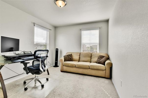 Home Office, Interior