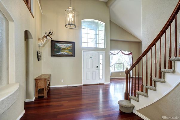 Interior, Pendant Lights, Wood Texture Flooring