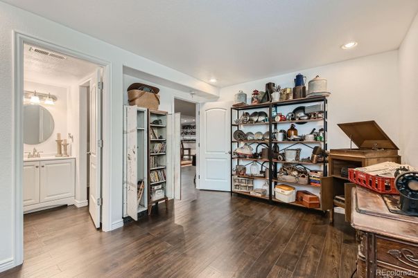 Interior, Recessed Lighting, Wood Texture Flooring