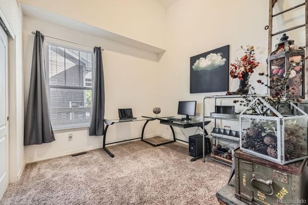Home Office, Interior