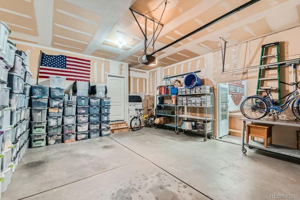 Garage, Interior