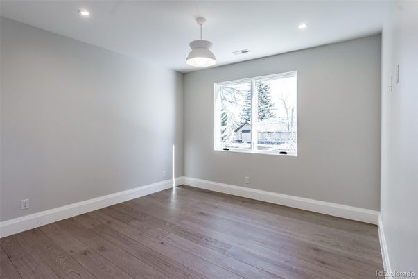 Empty room, Interior, Recessed Lighting, Wood Texture Flooring