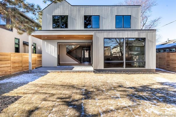 Backyard, Exterior, Facade, Modern