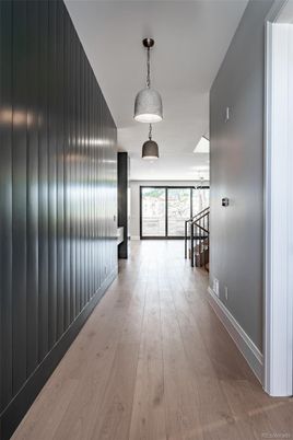 Interior, Pendant Lights, Wood Texture Flooring