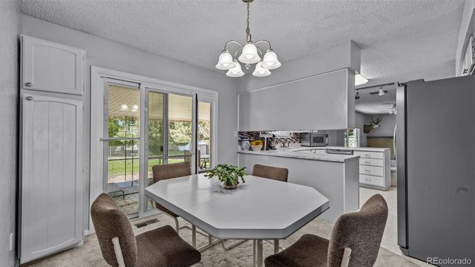 Chandelier, Dining room, Interior, Kitchen