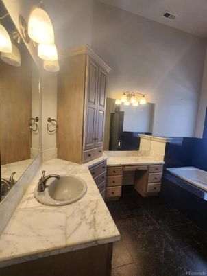 Bathroom, Dual Sink Vanities, Interior
