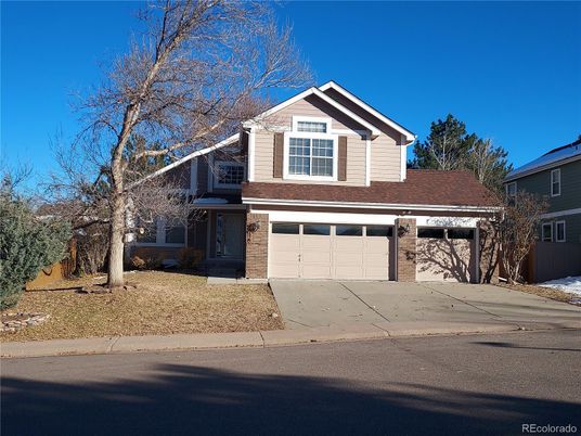 Attached, Exterior, Facade, American Craftsman